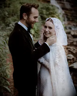 LILY COLLINS WOODLAND WOODLAND VIE DANS MON ESPRIT SANS LOC