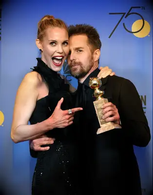 Leslie Bibb and Sam Rockwell at 2018 Golden Globes