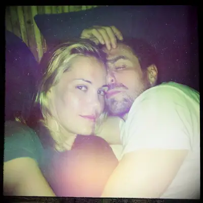 Selfie of Sam Rockwell and Leslie Bibb