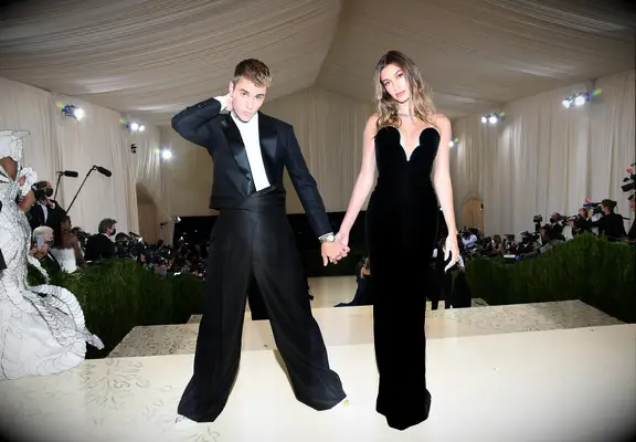 Hailey and Justin Bieber pictured on the red carpet. 