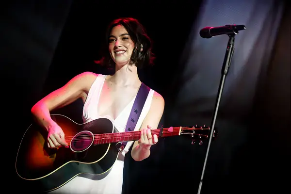 La relación de Paul Mescal y Gracie Abrams, decodificada