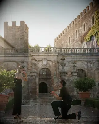 Packers QB Jordan Love proposing to fiancee Ronika Stone at vineyard