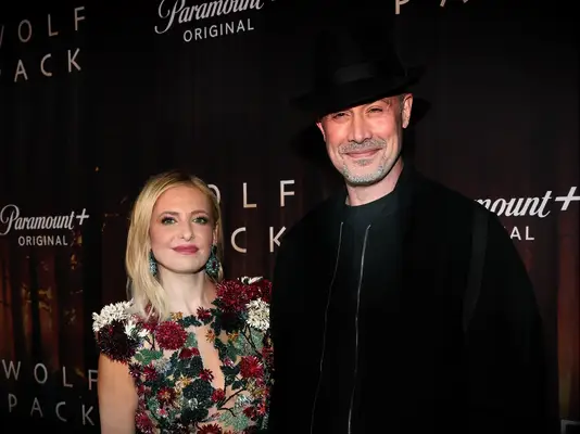 Sarah Michelle Gellar and Freddie Prinze Jr.