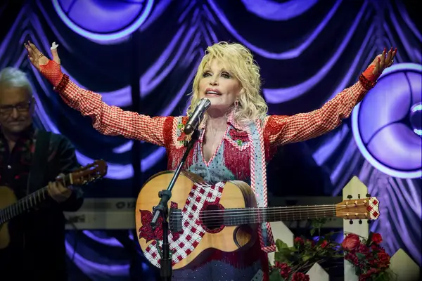 inger-songwriter Dolly Parton performs onstage at Dollyverse