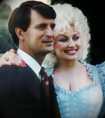 Dolly and Carl posing for photo.