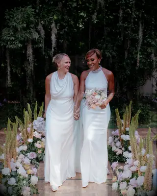 Robin Roberts andd Amber Laign on their wedding day