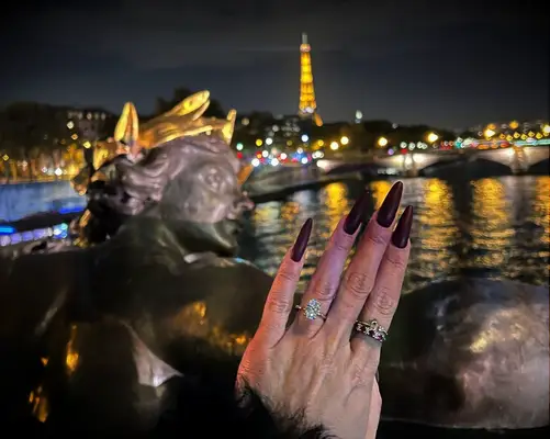 Vanessa shows off her engagement ring in Paris. 