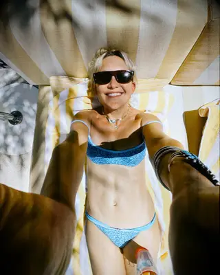 Kate sunbathing selfie