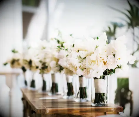 The flowers at Arie and Lauren