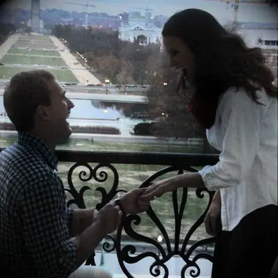 Kirk Cousins proposing to Julie Hampton in Washington D.C.
