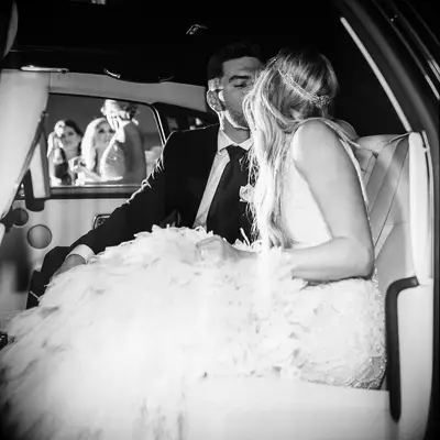 Freddie and Chelsea Freeman kissing on their wedding day