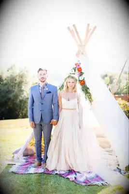 Denne lille løgnerstjerne havde et lille bryllup