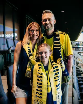 Laura and Nate Bargatze with their daughter Harper