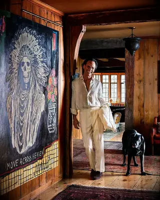 Walton Goggins and Nadia Conners