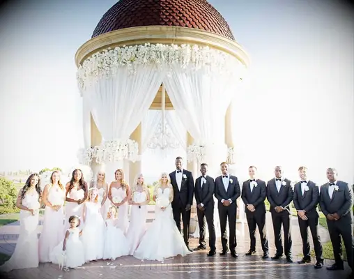 Julius and Kendra Randle with their wedding party