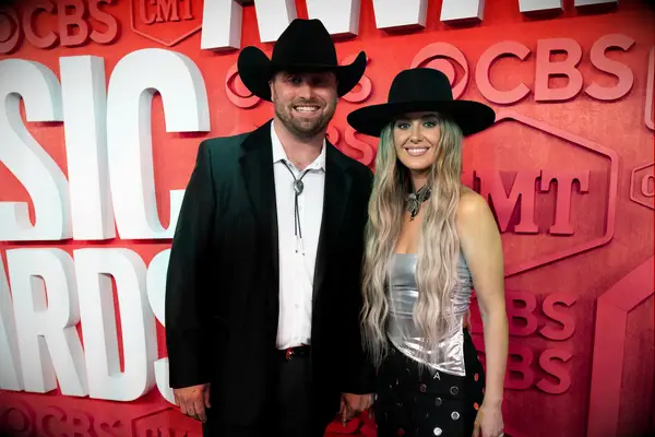 Devlin Hodges and Lainey Wilson