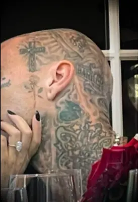 kravis kourtney travis kissing diamond oval ring engagement