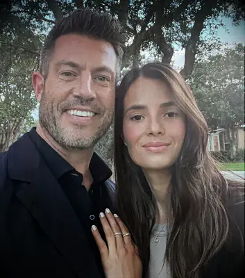 Jesse Palmer and wife Emely Fardo