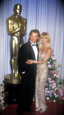 Kurt Russell and Goldie Hawn at the Oscars in 1989