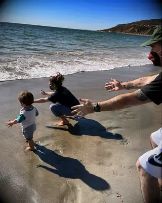 danielle fishel husband 