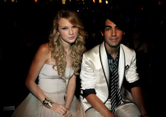 Taylor Swift and Joe Jonas smiling together