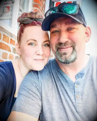  Rebecca Yarros and her Husband Jason Yarros