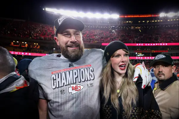 Taylor Swift and Travis Kelce at the 2025 AFC Championship Game