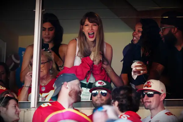 Taylor Swift at Travis Kelce