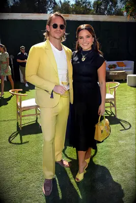 Sophia Bush begynder med forpligtelserne fra hendes Grant Hughes