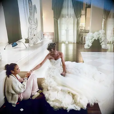 Keleigh Sperry and Taylor Swift in 