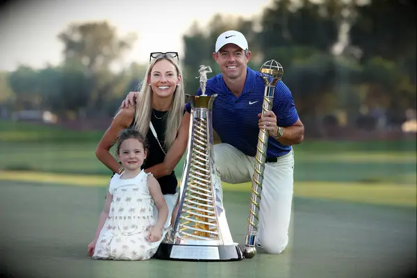 Rory McIlroy with his wife and daughter at the 2023 DP World Tour Championship