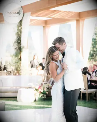JoJo Fletcher and Jordan Rodgers first dance at wedding reception