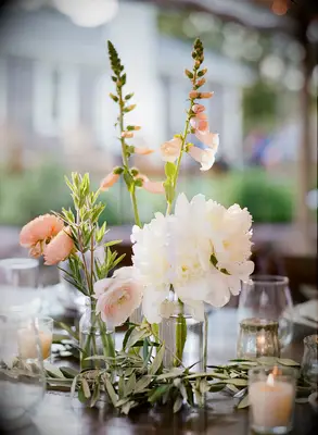 Bud vases centerpieces for tables