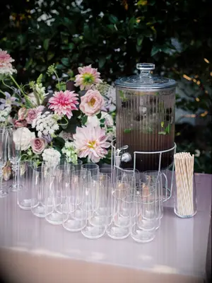 Drink dispenser and glasses