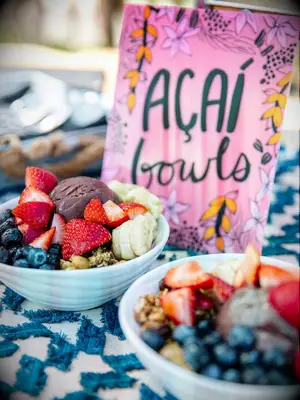 Smoothie bowl idea for a bridal shower. 