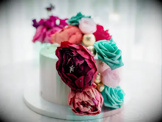 Engagement cake with floral decorations