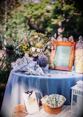 Bridal shower flower bar
