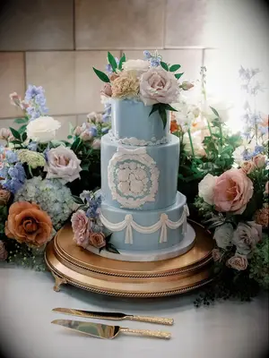 Blue regency cake at Bridgerton themed wedding