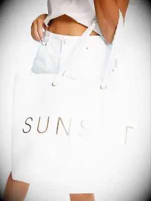 White tote with reflective gold Sunset