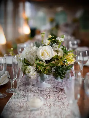 A classic white floral centerpiece.