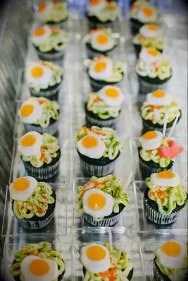 Bridal Shower Foodie Cupcakes with Noodle and Egg Design