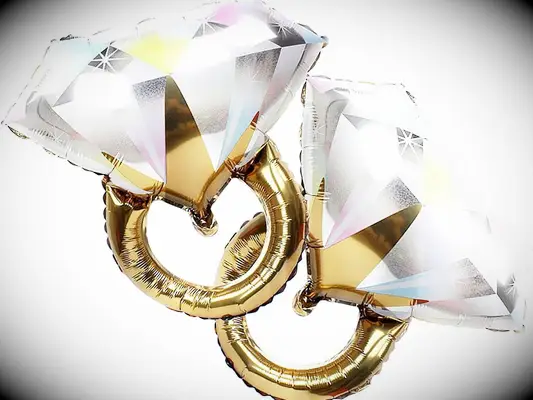 Diamond ring balloons for your engagement party