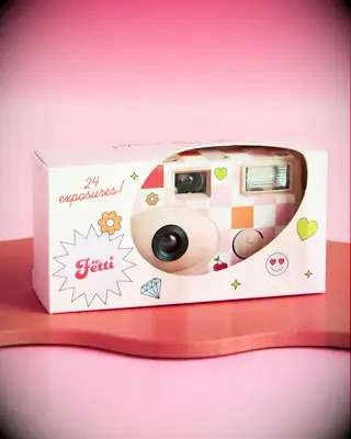 Disposable camera from XOFetti for your wedding day