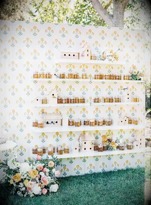 Honey mason jars escort cards