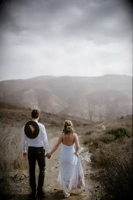 C'est exactement ce que vous devez faire pour planifier un mariage en plein air réussi