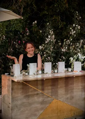 Weed wedding bar and budtender 