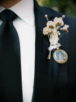 how to honor loved one at wedding pin picture to outfit