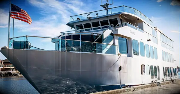 NYC Water Cruises all-inclusive wedding venue