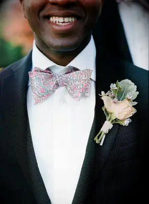 Usher bowtie and boutonniere 