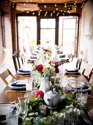 alice in wonderland wedding ideas teapot centerpieces